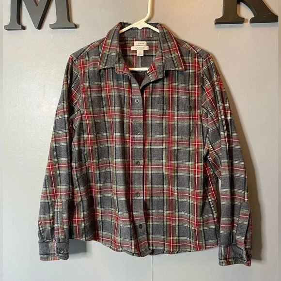 L.L. Bean Tops - L.L.Bean relaxed fit multi color button down flannel size medium